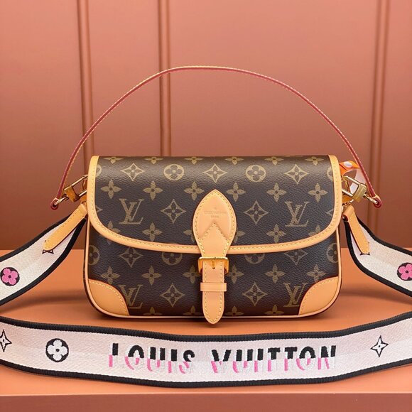 LOUIS VUITTON Diane PM bag